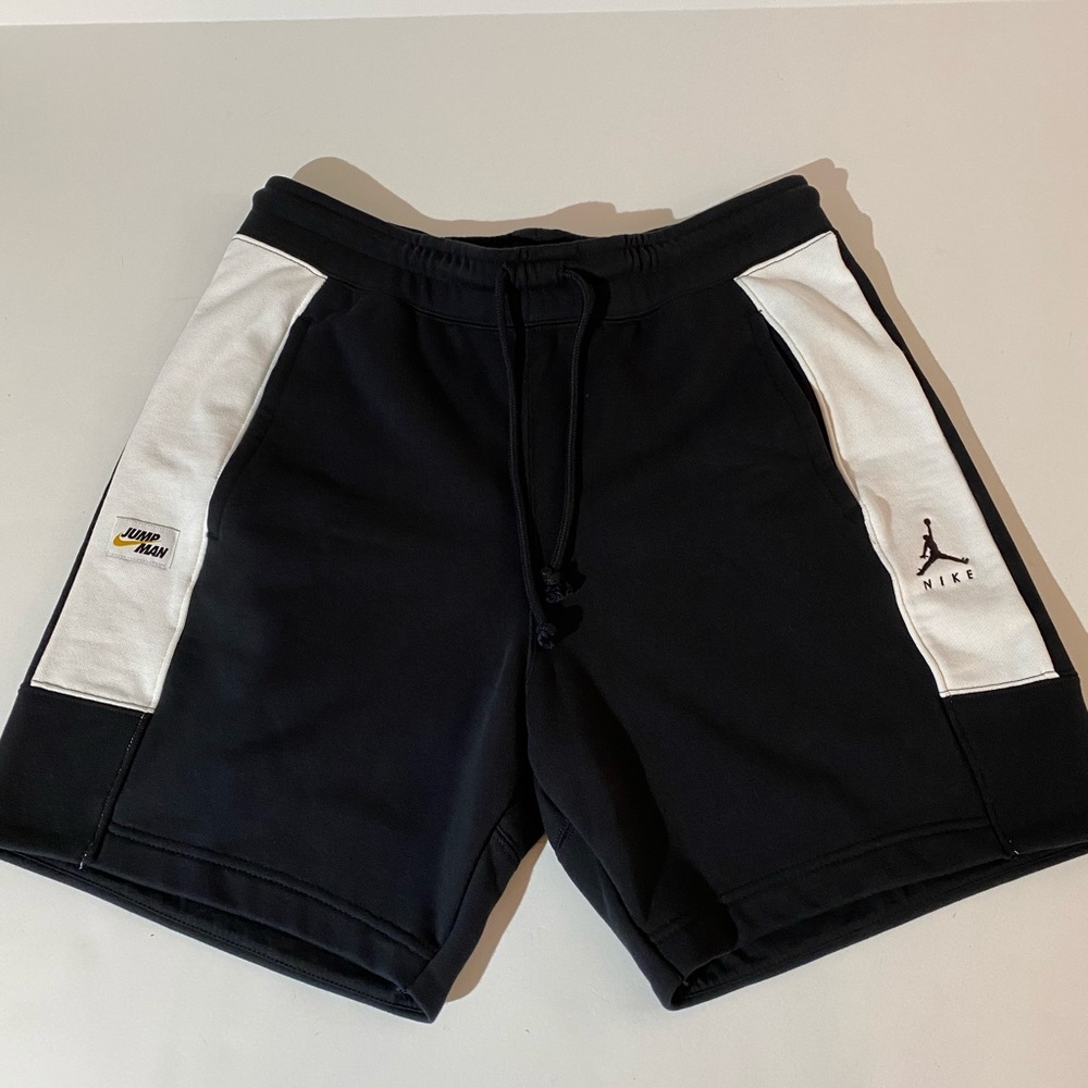 New men’s Jordan fleece short DA7204-010 blk/wht.